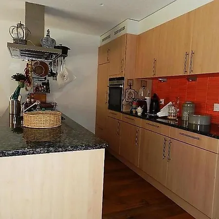 Διαμέρισμα Sleeps 6 Wifi