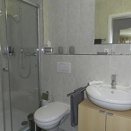 Sleeps 6 Wifi Daire *